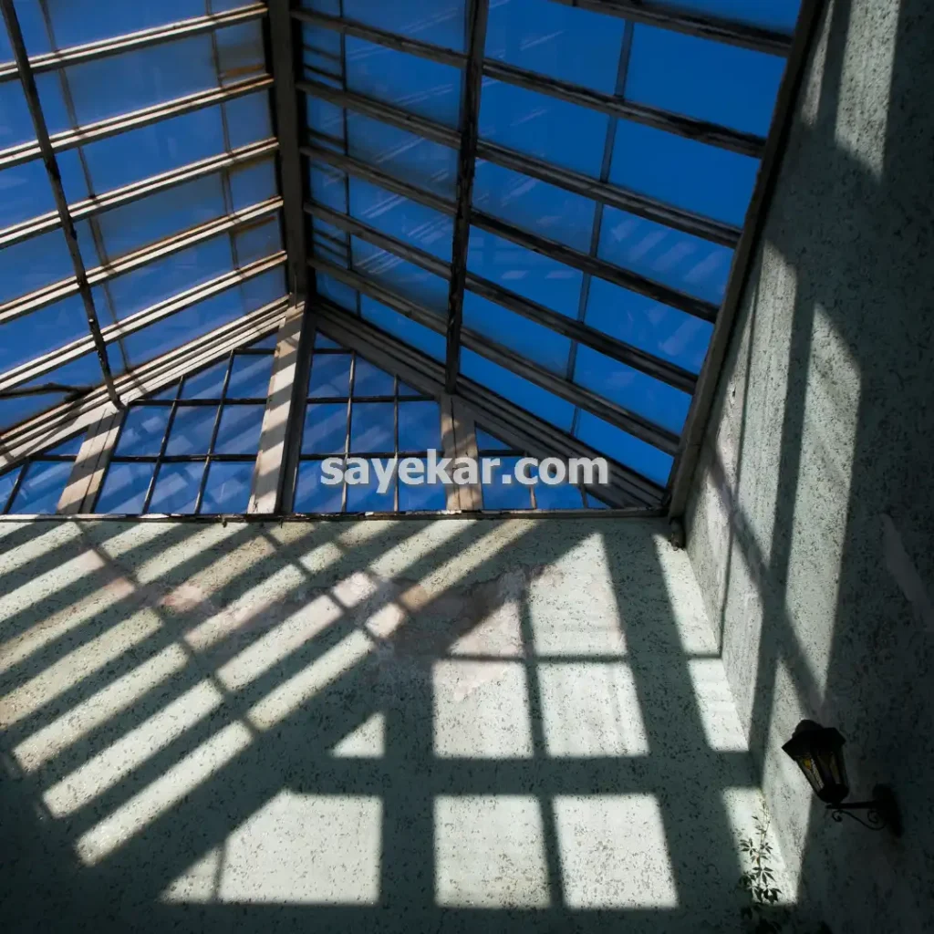 سقف حیاط خلوت با نصب سریع در تهران